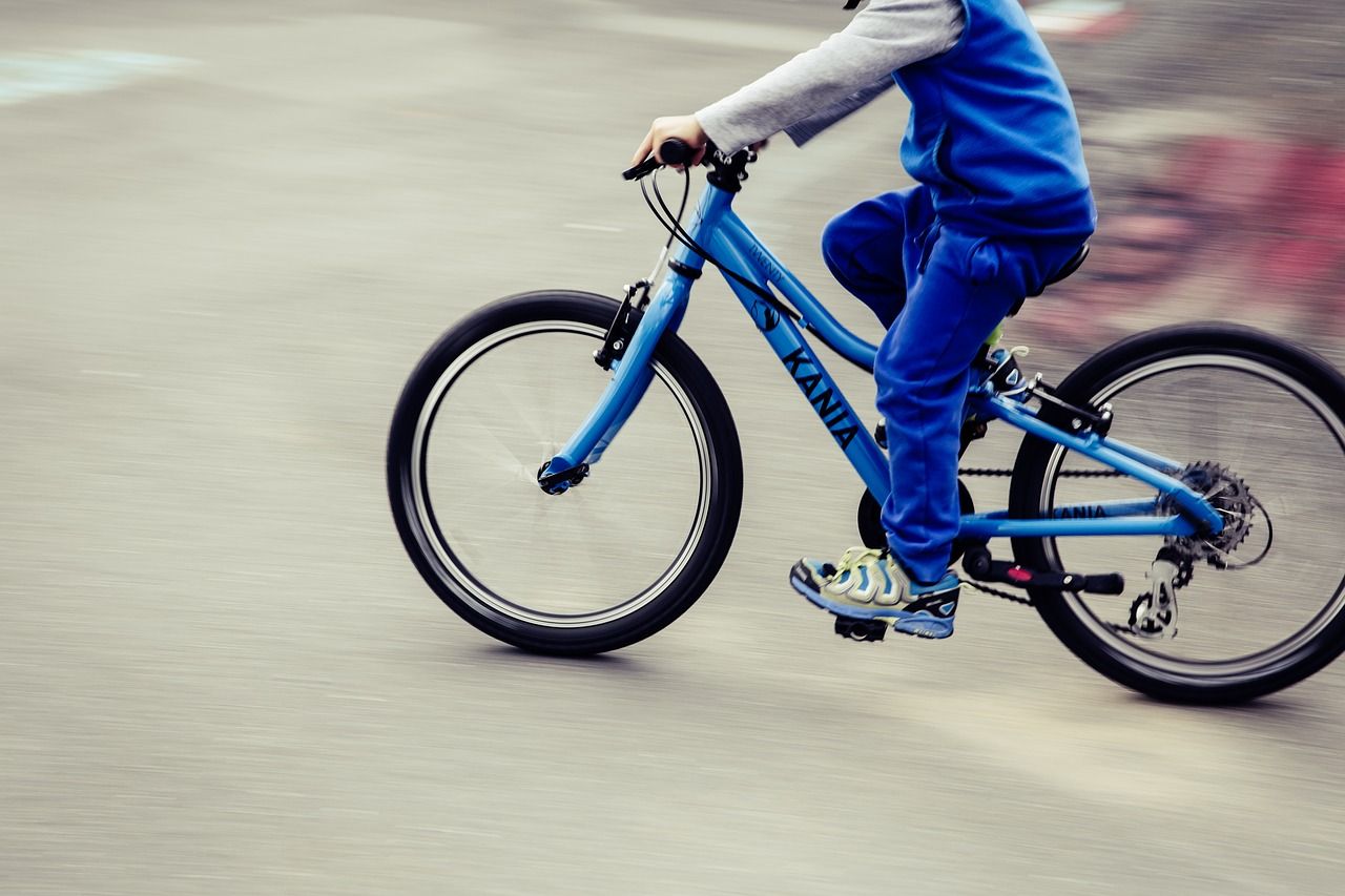 Jaki rower kupić dziecku – stalowy czy aluminiowy?
