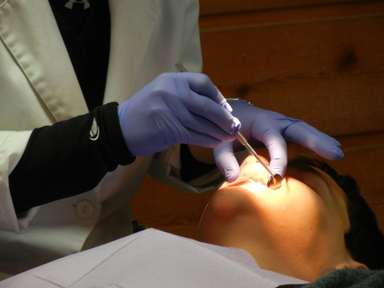 Jakie formy leczenia zębów powinny być realizowane przez profesjonalny punkt stomatologiczny?